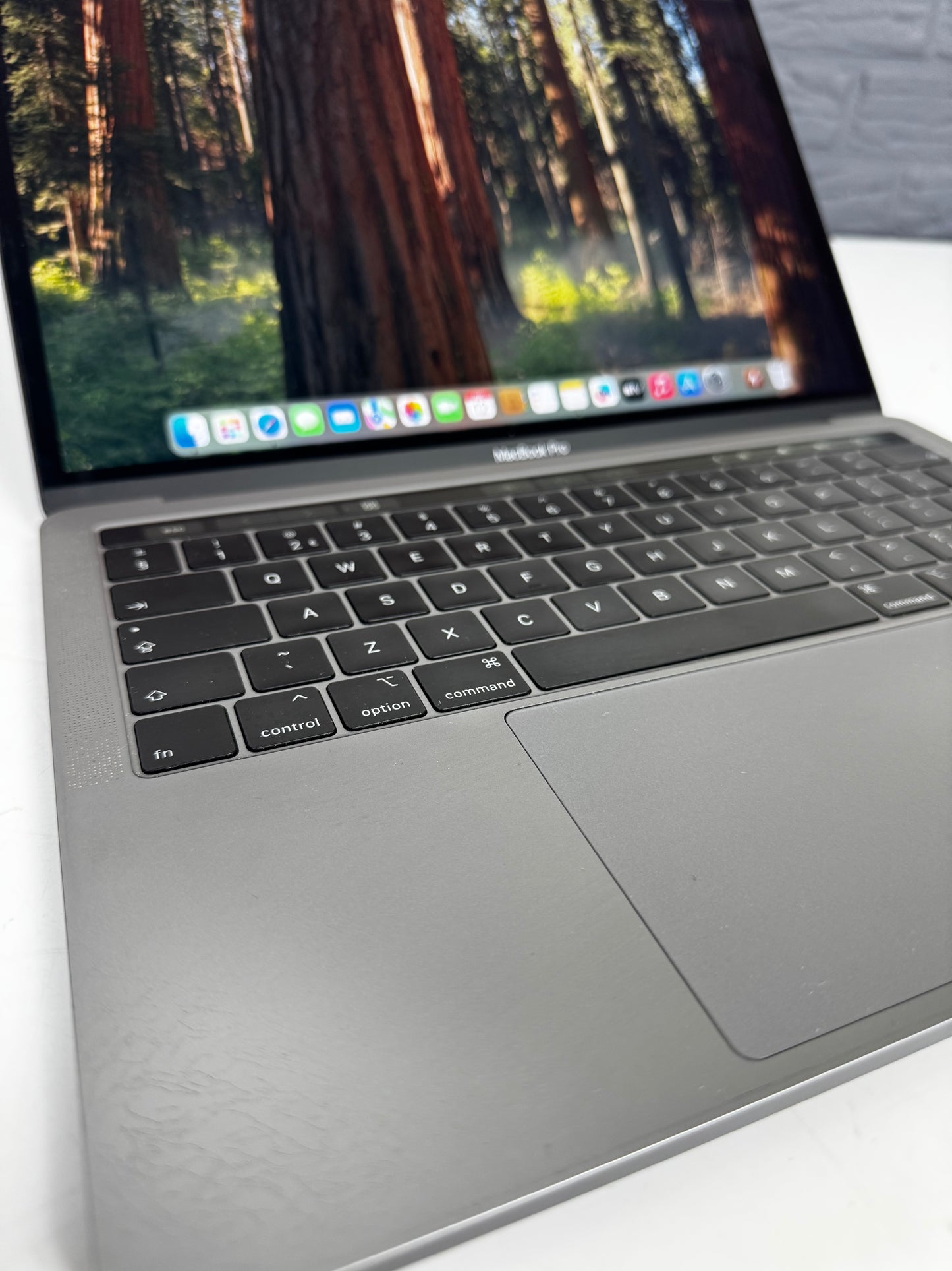 MacBook Pro 13-inch (2018) – 16GB / 256GB – Gebruikt
