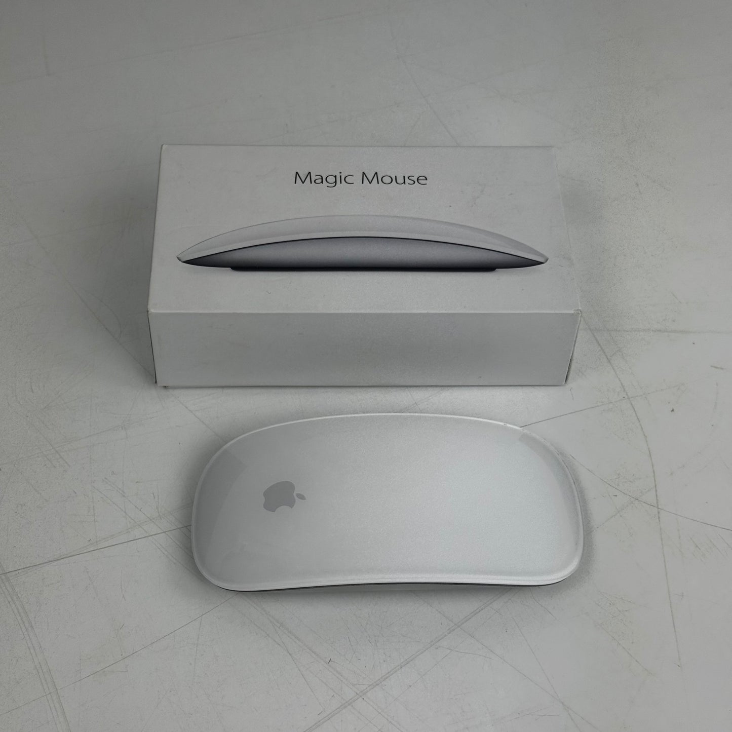 Apple Magic Mouse wit A1657 – draadloze muis (gebruikt)