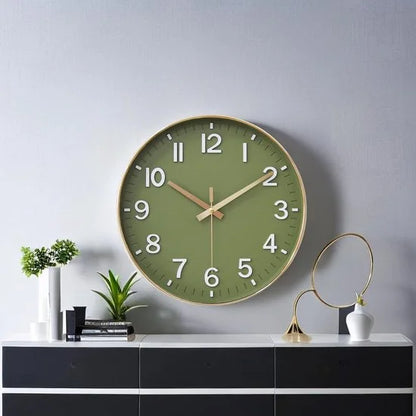 Tyme Wandklok 30cm Klok modern – Analoog – Stil Uurwerk – Muurklok – Quartz – Groen Goud