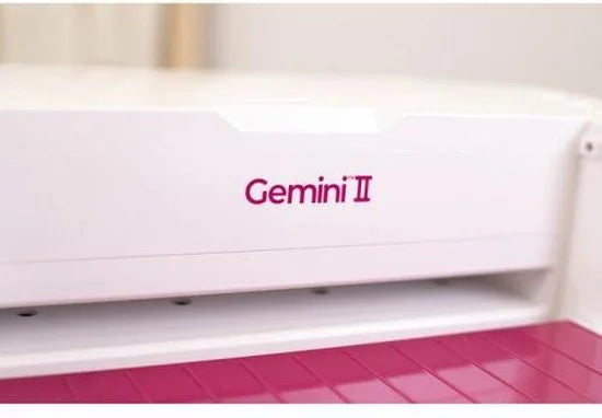 Gemini II elektrische stans- en embossingmachine met pauze en terugspoelfunctie - Snijplatform van 9" x 12,5" [GEMII-M-GLO].