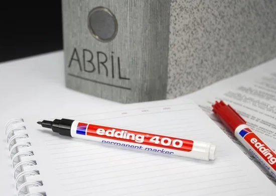 400 permanent marker - zwart - 4 stiften - ronde punt 1 mm - water en wrijfvast - voor karton, kunststof, hout, metaal, etc. - alcohol markers voor volwassenen