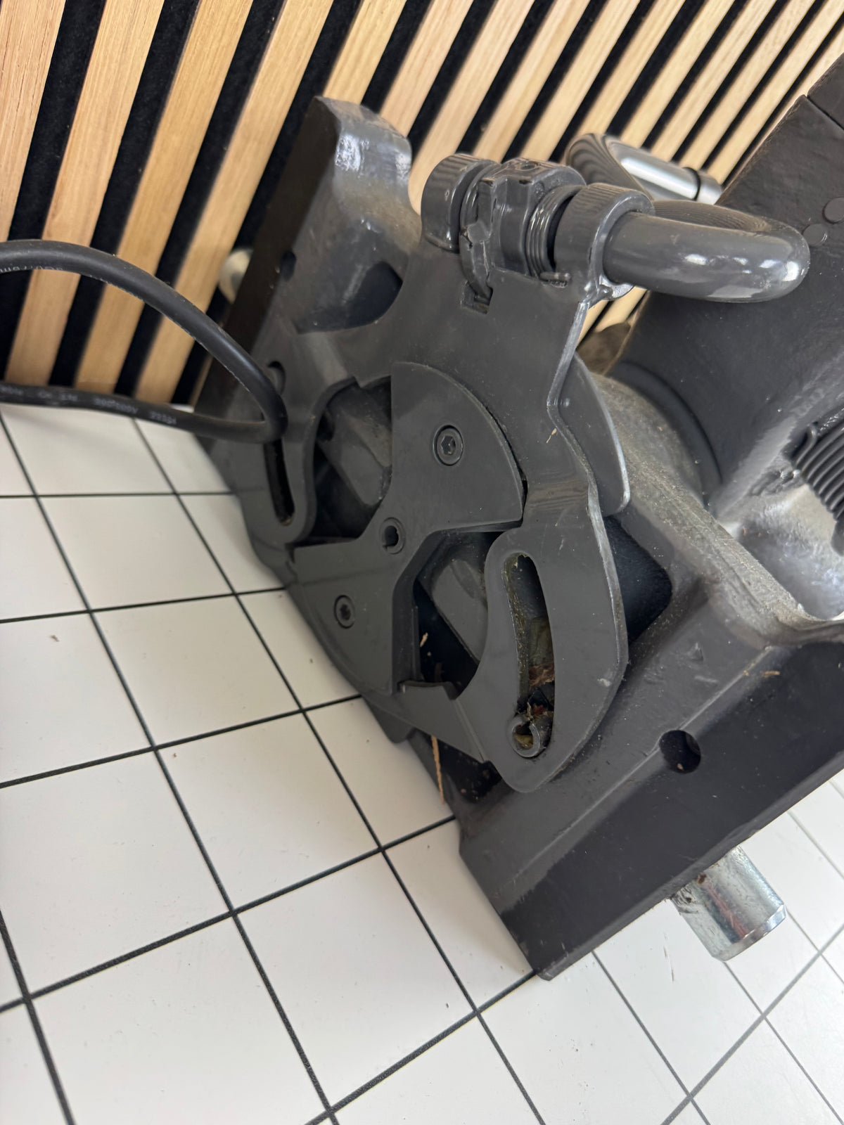 Automatische Vangmuilkoppeling met Sensor – Grijs Gietijze