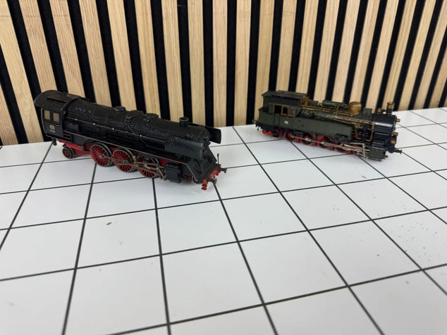 Duo Set Vintage Stoomlocomotieven HO – DB 01 182 + Groene Tenderlocomotief (KPEV / T18 stijl)
