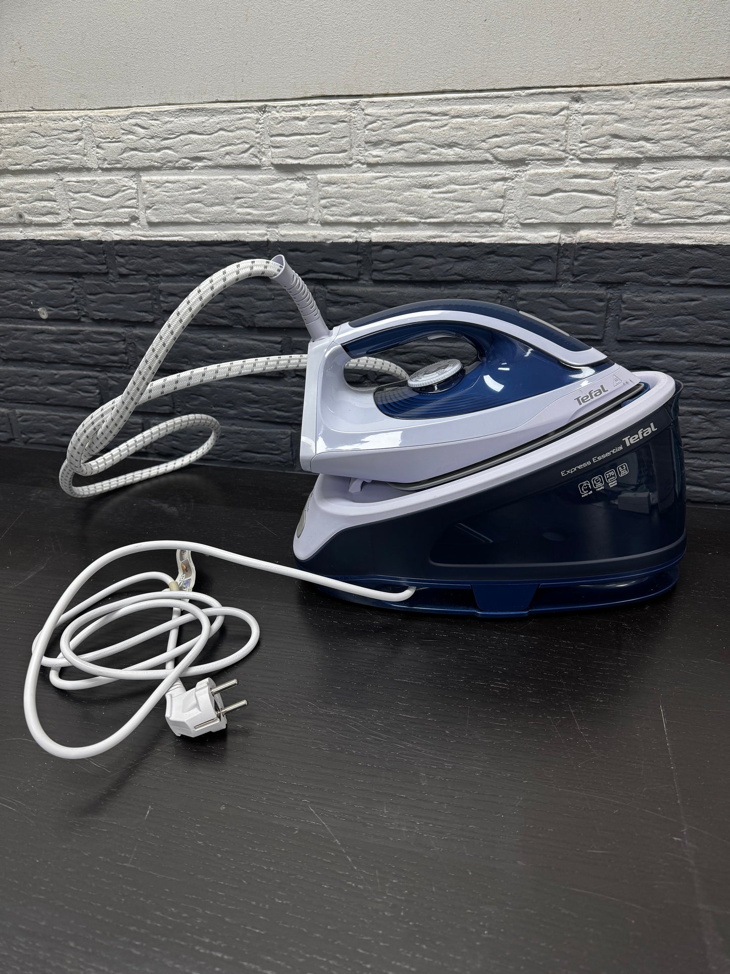 Tefal Express Essential SV6116 – Krachtige Stoomgenerator voor Snel en Efficiënt Strijken | Retourdeal
