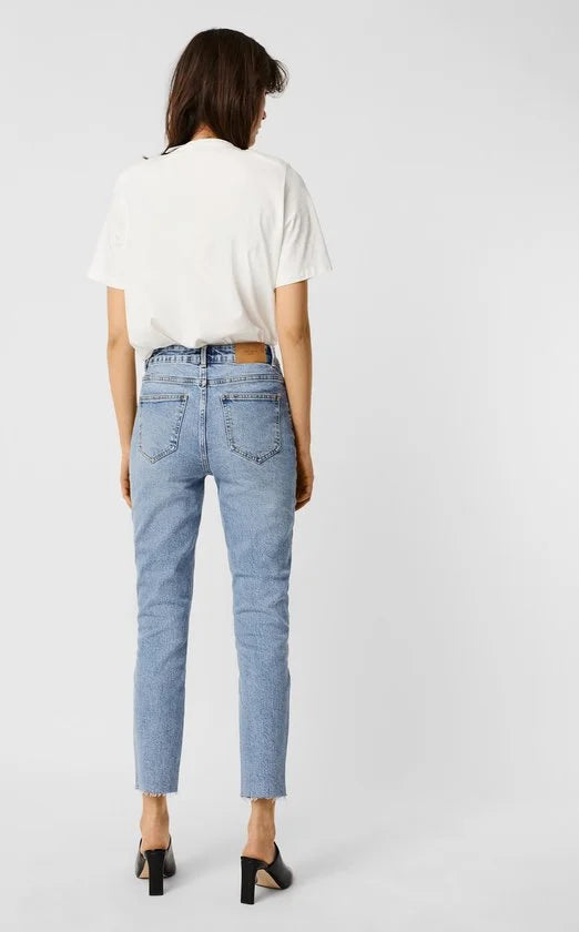 Vero Moda VMBRENDA HR STRAIGHT A CUT GU384 GA NOOS Vrouwen Jeans - Maat W31 X L32