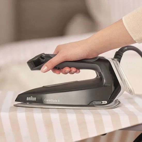 Braun CareStyle 5 IS5249BK - Stoomgenerator - Lichtgewicht Strijkijzer - Groot Waterreservoir - Zwart