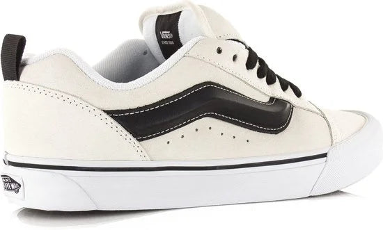 Knu Skool | Suede White / Black
