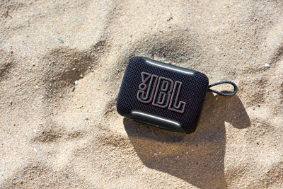 JBL Go 5 - Draadloze Bluetooth Mini Speaker – Voor Onderweg en Thuis – Sfeerverlichting - Draadloos Muziek Box – Boxje - 10 uur - IP68 - Waterdicht -